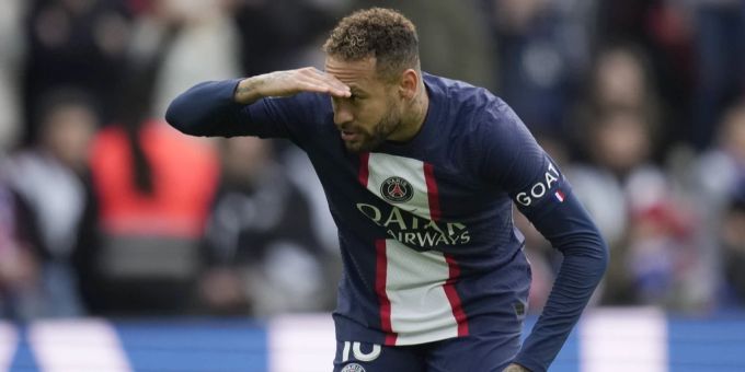 PSG-Star Neymar verletzt sich gegen Lille, zuvor verärgert er die Fans. Neymar