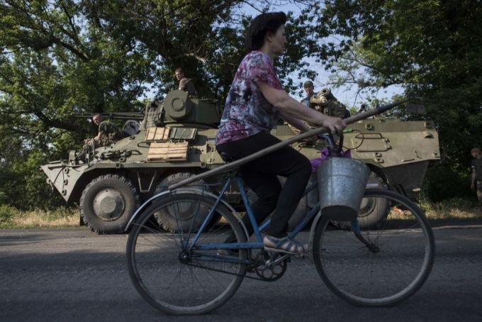 Schon 2014 und 2015 gab es Kämpfe zwischen Regierung und Separatisten in Marjinka – lange vor dem Ukraine-Krieg Ukraine-Krieg