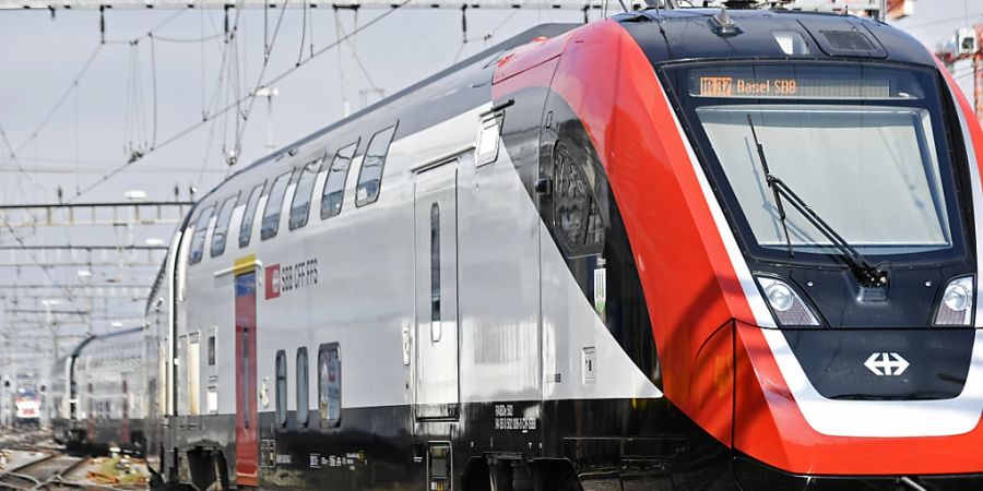 Abfahrt eines Fernverkehrs-Doppelstockzuges FV-Dosto im Zürcher Hauptbahnhof. (Archivbild vom Mai 2019)