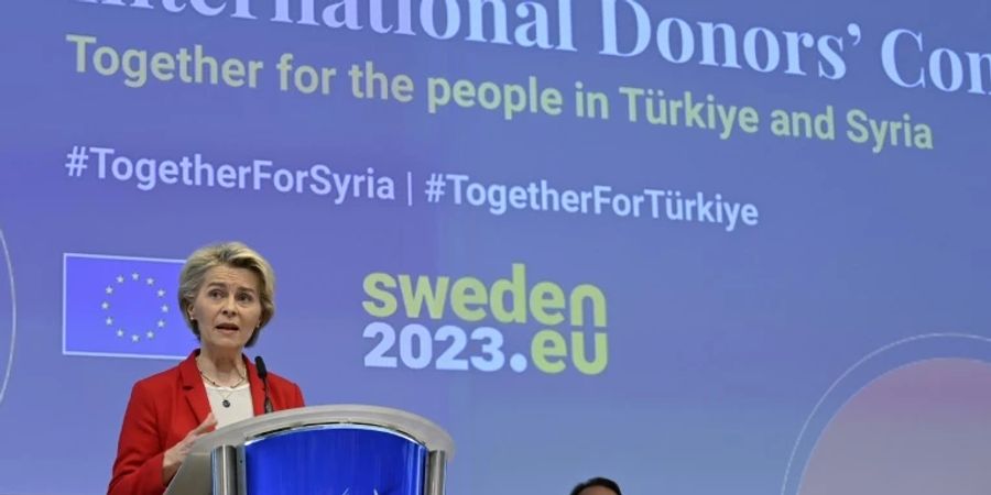 Kommissionschefin Ursula von der Leyen bei der Geberkonferenz in Brüssel