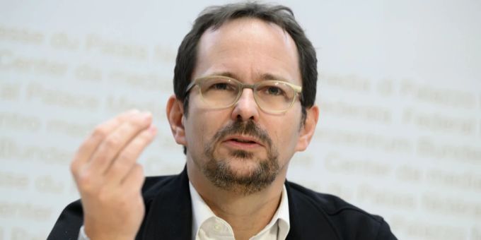 Nationalrat und Grünen-Parteipräsident Balthasar Glättli, spricht während einer Medienkonferenz am 25. Februar 2022 in Bern. Credit Suisse