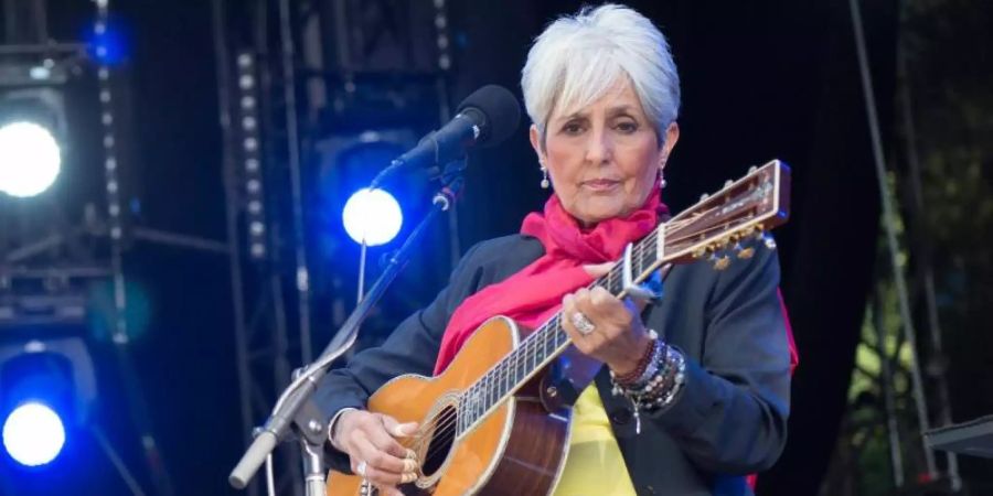 US-Folksängerin Joan Baez ist seit den 1960er Jahren als Musikerin aktiv. Foto: Martial Trezzini/KEYSTONE/dpa