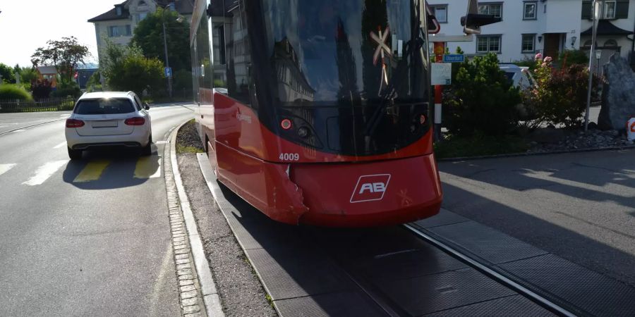 Appenzell Ausserrhoden: Kollision Auto - Bahn