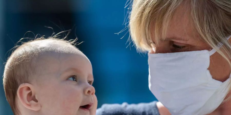 In der Schweiz ereignete sich 2019 das Wunder der Geburt knapp 2 Prozent weniger oft als im Jahr davor. Obwohl 1 Prozent mehr Todesfälle dazukamen, blieb unter dem Strich dennoch ein Geburtenüberschuss von 18'400 Menschen. (Archivbild)