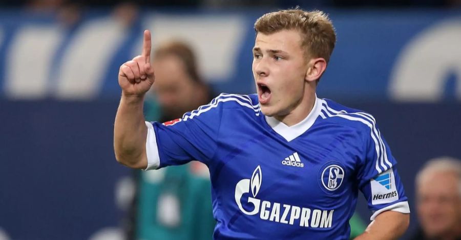 Zuvor absolvierte er 192 Pflichtspiele für Schalke 04.