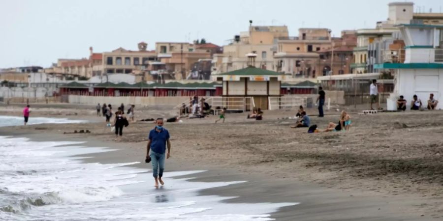 Strand in Ostia bei Rom