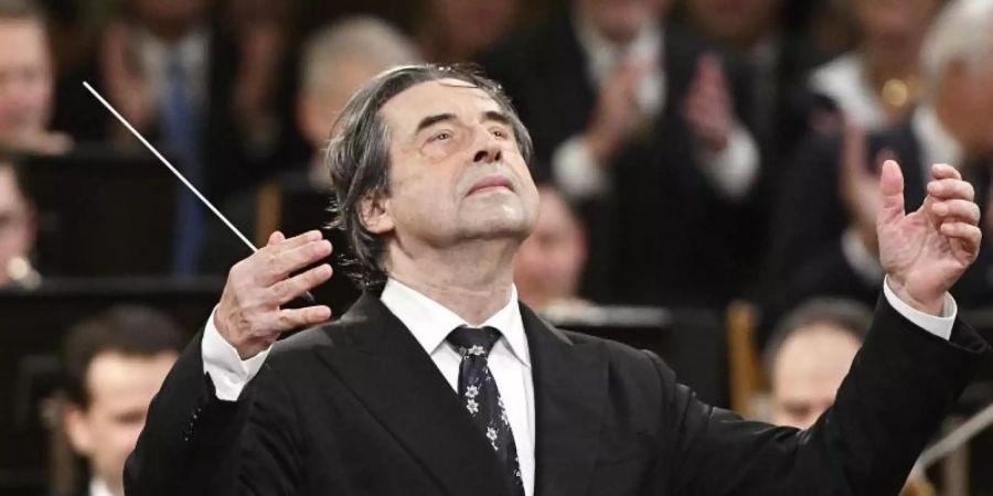 Dirigent Riccardo Muti beim Neujahrskonzert 2018 der Wiener Philharmoniker. Foto: Hans Punz/APA/dpa
