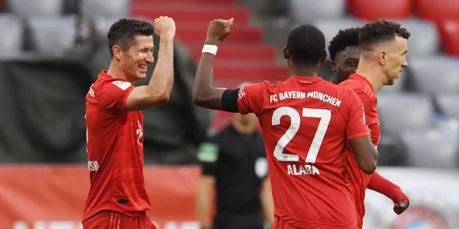 Robert Lewandowksi erzielt gegen Frankfurt seinen 27. Saisontreffer in der Bundesliga.