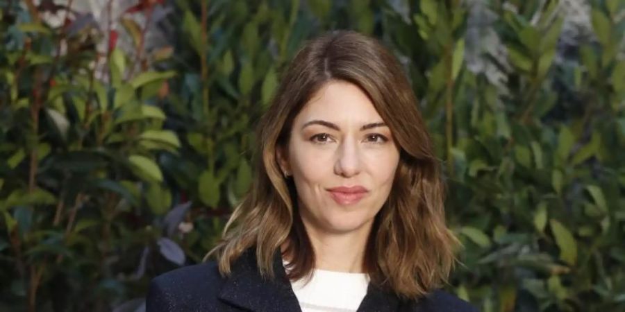 Die US-amerikanische Regisseurin Sofia Coppola fühlt sich dem Pariser Modehaus Chanel verbunden. Foto: Thibault Camus/AP/dpa