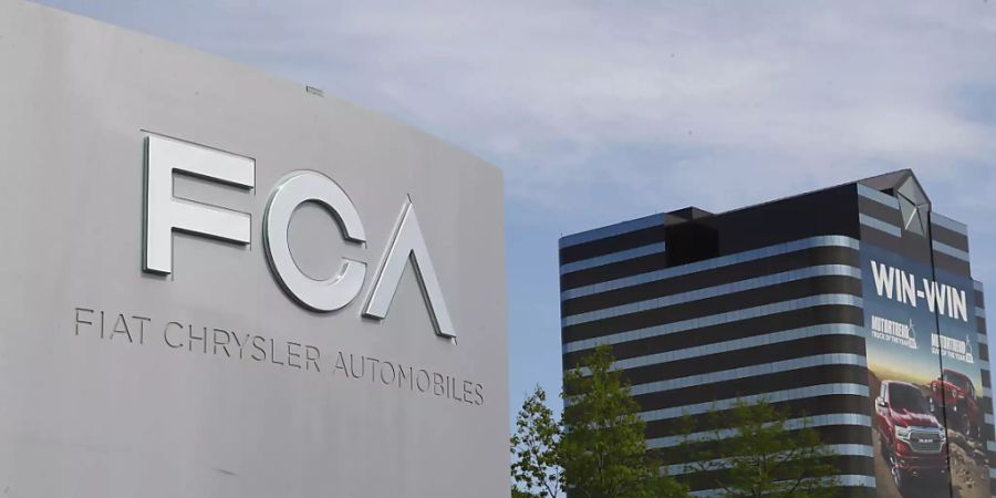 Der US-italienische Autobauer Fiat Chrysler beordert tausende Fahrzeuge in den USA in die Werkstätten zurück, um Airbag-Abdeckungen auszutauschen. (Archivbild)