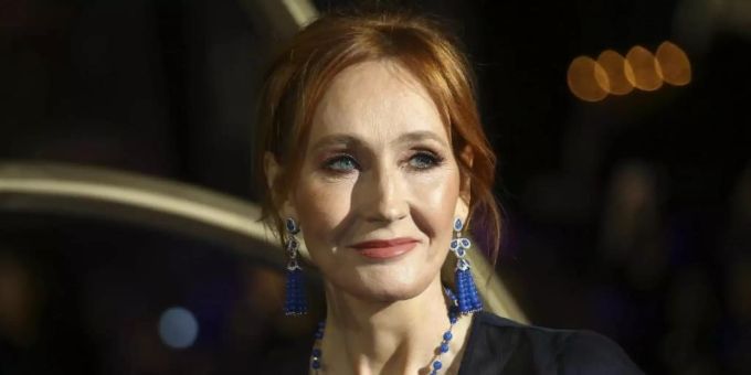 Joanne K. Rowling ist erneut in die Kritik geraten. joanne k. rowling