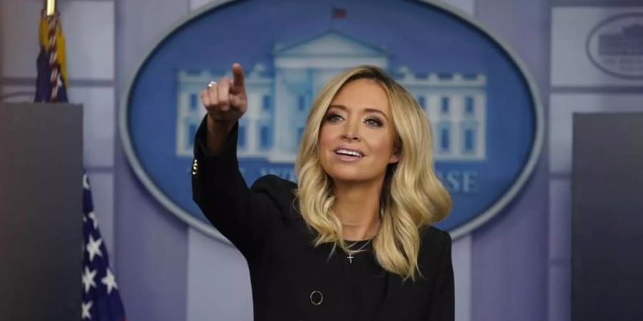 Trumps neue Sprecherin Kayleigh McEnany bei ihrer ersten Pressekonferenz im Weissen Haus. Foto: Evan Vucci/AP/dpa