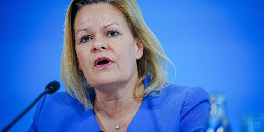 Will das ihr unterstellte BSI zur Zentralstelle im Kampf gegen Cyberattacken machen: Innenministerin Nancy Faeser (SPD).