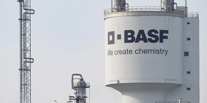 12,2 Prozent - BASF startet mit Umsatz- und Ergebnisrückgang ins neue Jahr
