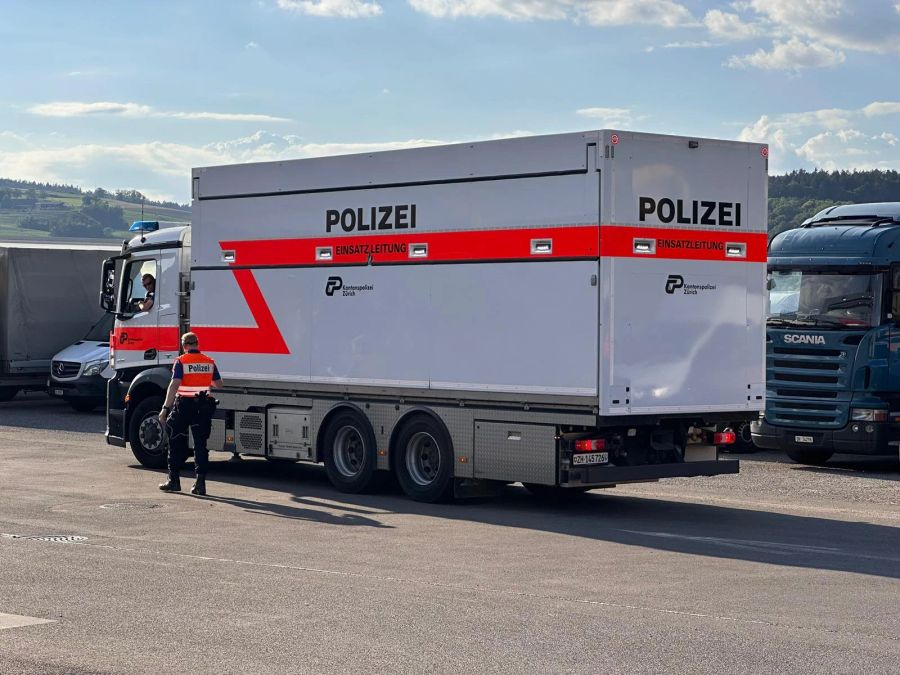 Ein Fahrzeug der Polizei in Winterthur.