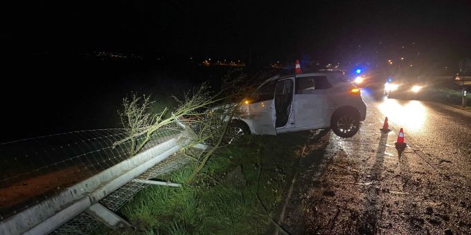 Autobahn A2 bei Egerkingen: Auto prallt bei Selbstunfall in Leiteinrichtung Autobahn A2 bei Egerkingen: Selbstunfall