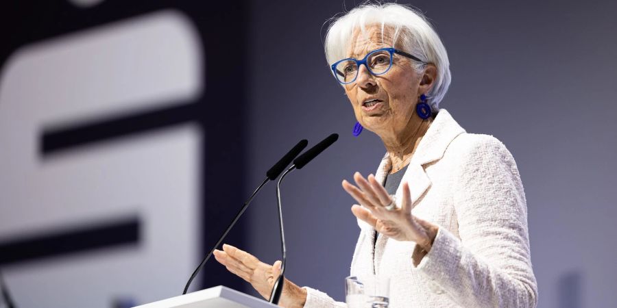 Christine Lagarde, Präsidentin der Europäischen Zentralbank (EZB), fordert eine Straffung der Geldpolitik.