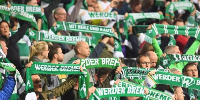 In Bremen dürfen wieder 42.100 Fans ins Stadion. Foto: Carmen Jaspersen/dpa In Bremen dürfen wieder 42.100 Fans ins Stadion. Foto: Carmen Jaspersen/dpa