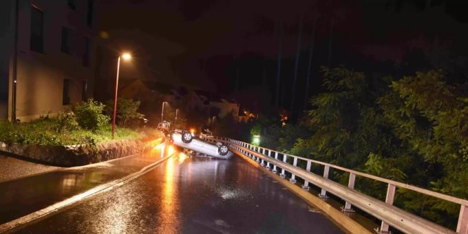 Am Auto entstand Totalschaden. Unfall