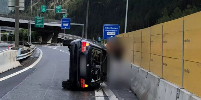 Der Sachschaden beträgt rund 20'000 Franken. Unfall