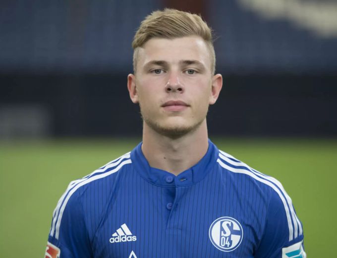 Fenerbahçe Istanbul holt sich wahrscheinlich Max Meyer. (Archivbild) Fenerbahçe Istanbul