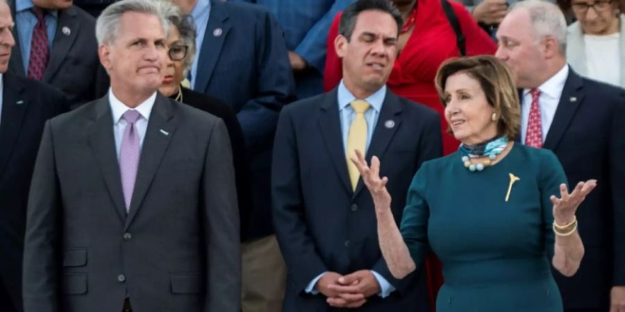 McCarthy (li.) und Pelosi im Juni