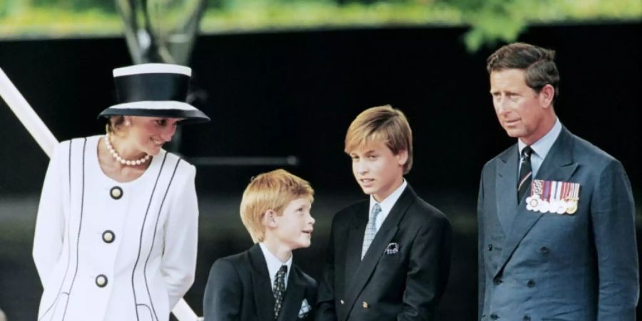 Diana, Harr, William und Charles 1995