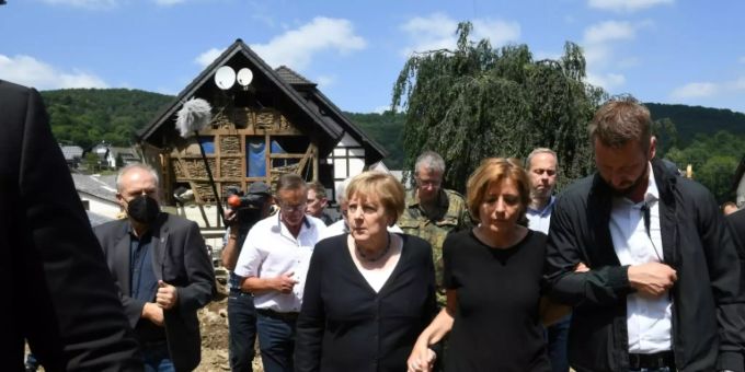 Merkel und Dreyer in Schuld Merkel und Dreyer in Schuld