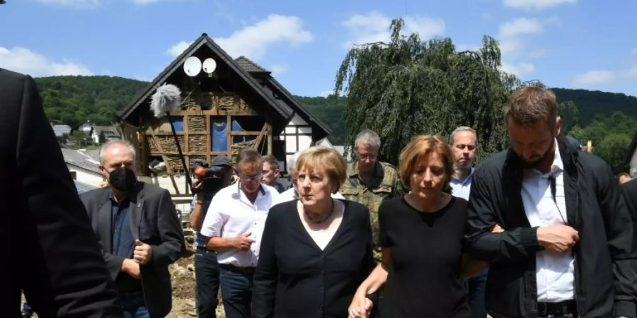 Merkel und Dreyer in Schuld