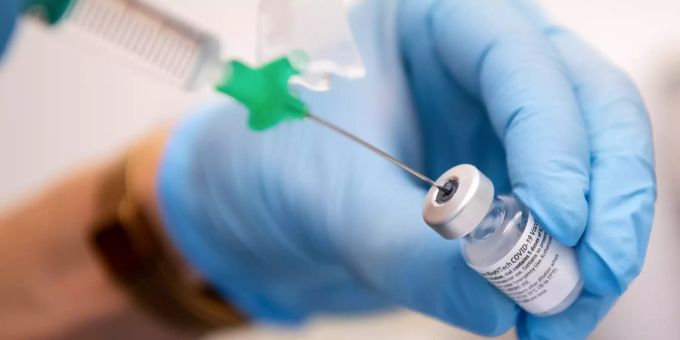 Basler Arztpraxen und Apotheken bieten Impfmöglichkeit Corona-Impfung in Basel