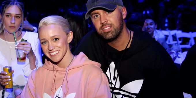 Ex-Star-Ballerina Dusty Button (32) soll zusammen mit ihrem Ehemann Mitchell Taylor Button Tanztalente missbraucht haben. dusty button