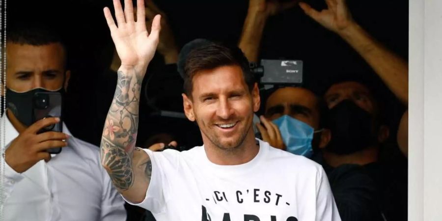 Bonjour Paris: Superstar Lionel Messi nach seiner Ankunft in Frankreichs Hauptstadt.