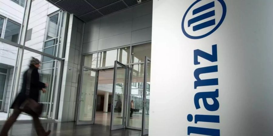Die Allianz-Versicherung hat für 1,4 Milliarden Euro ein neues Büro-Hochhaus in der Frankfurter Innenstadt erworben. Foto: picture alliance / Armin Weigel/dpa