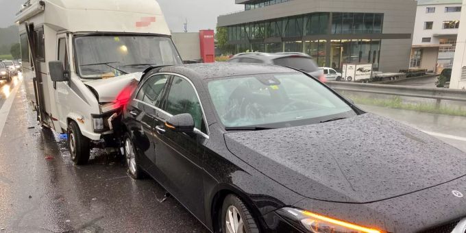 An beiden Fahrzeugen entstand Totalschaden. Unfall