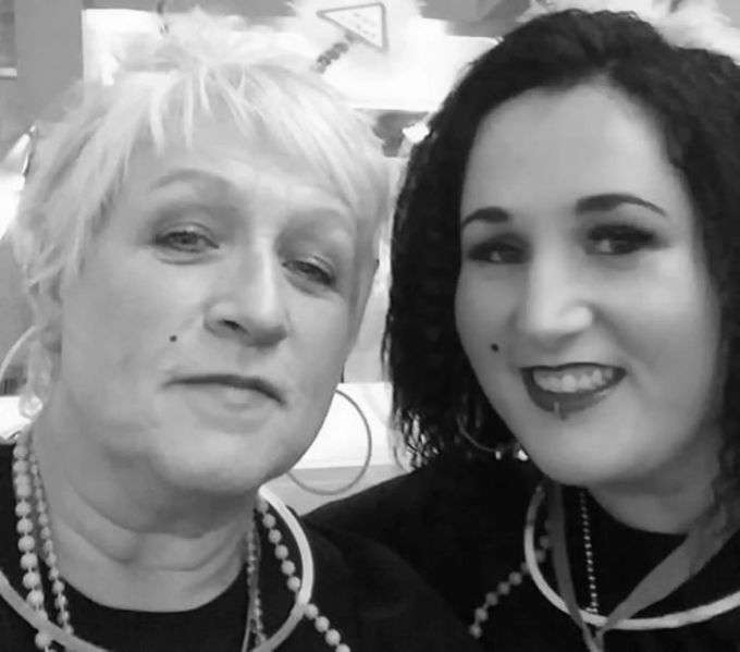 La madre e la figlia hanno perso la vita a causa del Corona virus. Corona virus