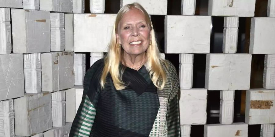 Joni Mitchell soll die Auszeichnung als «Person des Jahres» im Vorfeld der Grammy-Gala erhalten. Foto: John Shearer/KEYSTONE/AP Invision/dpa