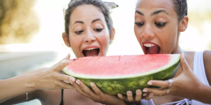 Stammt dieses Stück wohl auch von einer 14-Kilo-Wassermelone? Wassermelone