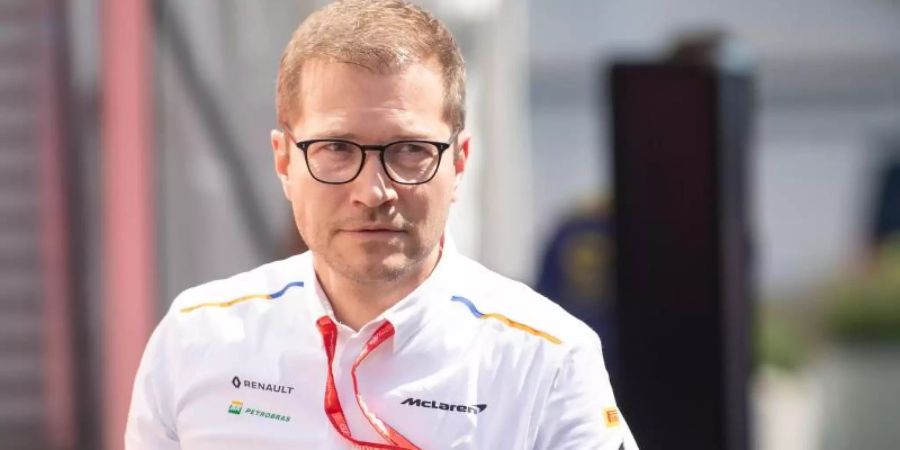 Erster und zweiter Platz - McLaren-Teamchef Andreas Seidl hatte in Monza doppelten Grund zum Feiern. Foto: Sebastian Gollnow/dpa