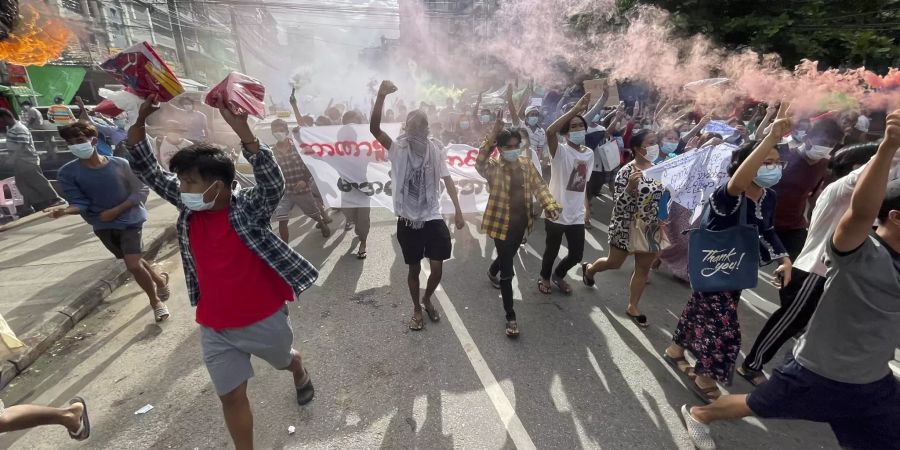 Myanmar demonstranten