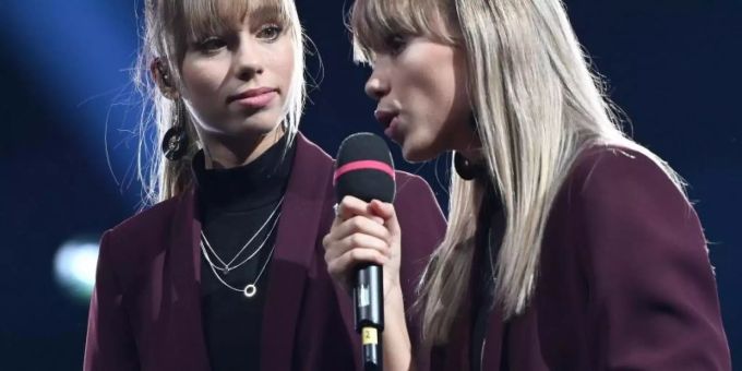 Die Social-Media-Stars Lisa und Lena nehmen jetzt Schauspielunterricht. Foto: Henning Kaiser Die Social-Media-Stars Lisa und Lena nehmen jetzt Schauspielunterricht. Foto: Henning Kaiser