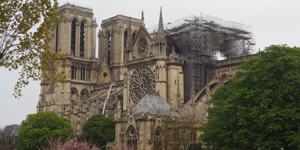 NotreDame in Paris kann in ihrer Gesamtheit erhalten bleiben