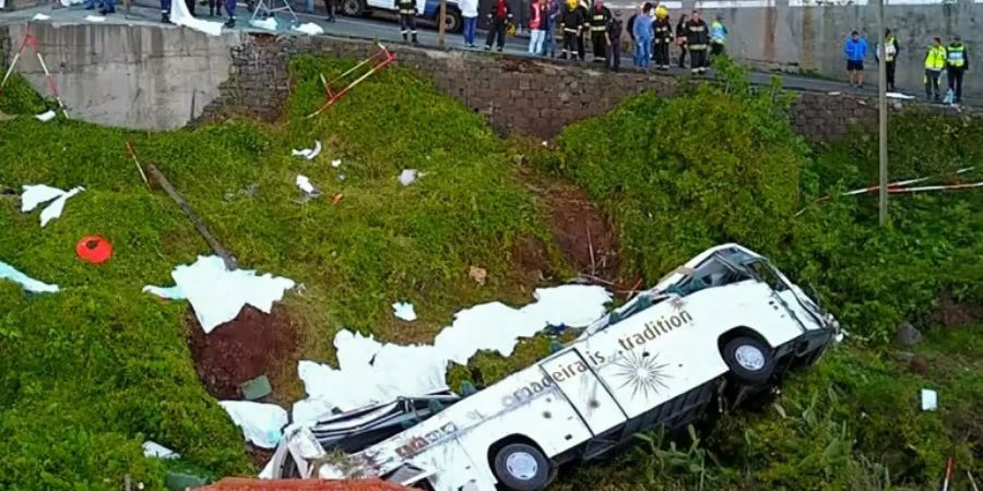 Mindestens 29 Tote bei Busunglück auf Madeira