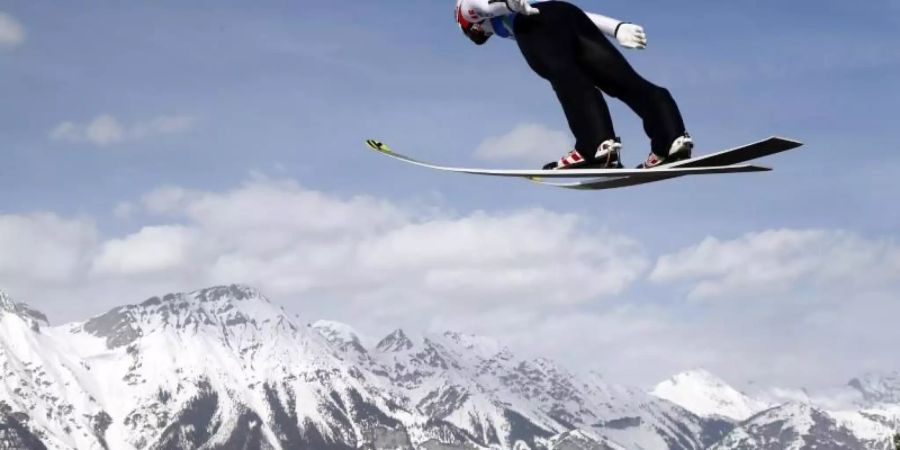 Markus Eisenbichler könnte bei der WM um eine Medaille mitspringen. Foto: Matthias Schrader/AP