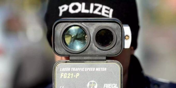 Berlin - Raser im Visier - Polizei kontrolliert beim «Speed-Marathon»