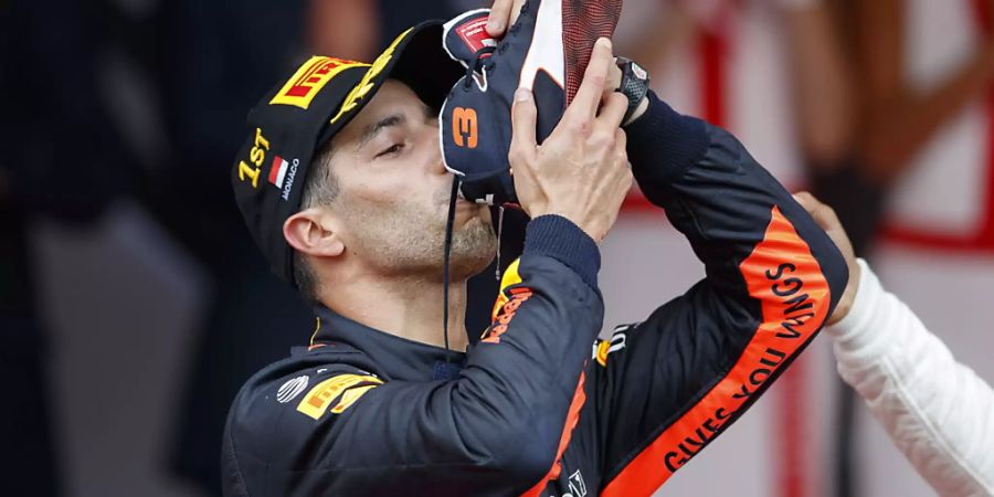 Daniel Ricciardos ungewöhnliches Siegesritual: Champagner aus dem Schuh