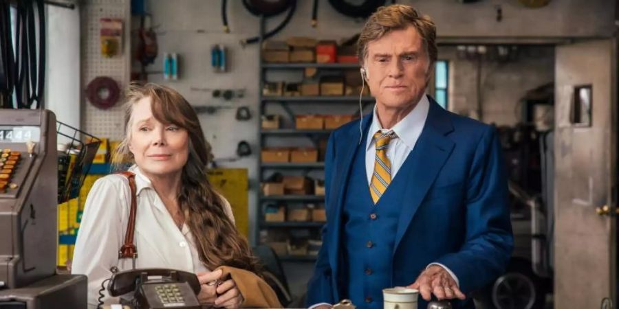 Robert Redford versprüht selbst als unverbesserlicher Haudegen enorm viel Charme, dem Sissy Spacek erliegt. Foto: Eric Zachanowich/DCM