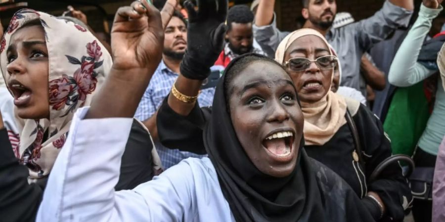 Demonstranten im Sudan
