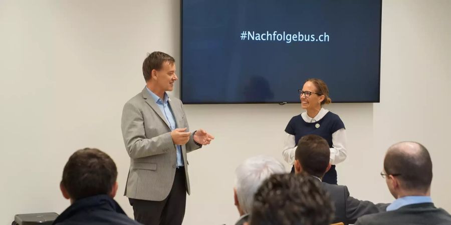 Hans-Jürg Domenig, Nachfolgeberater im Fachgespräch mit Carla Kaufmann, companymarket.ch