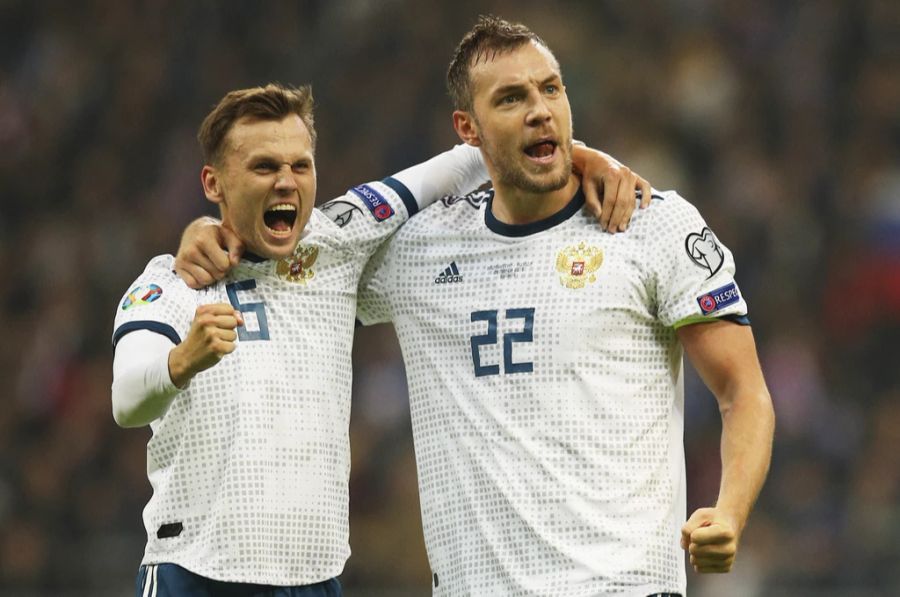 Artem Dzyuba (r.) hat bereits 55 Länderspiele für Russland absolviert.