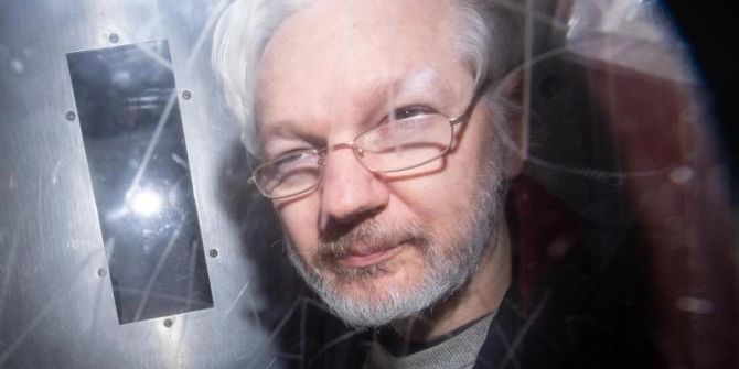 julian assange gefängnis